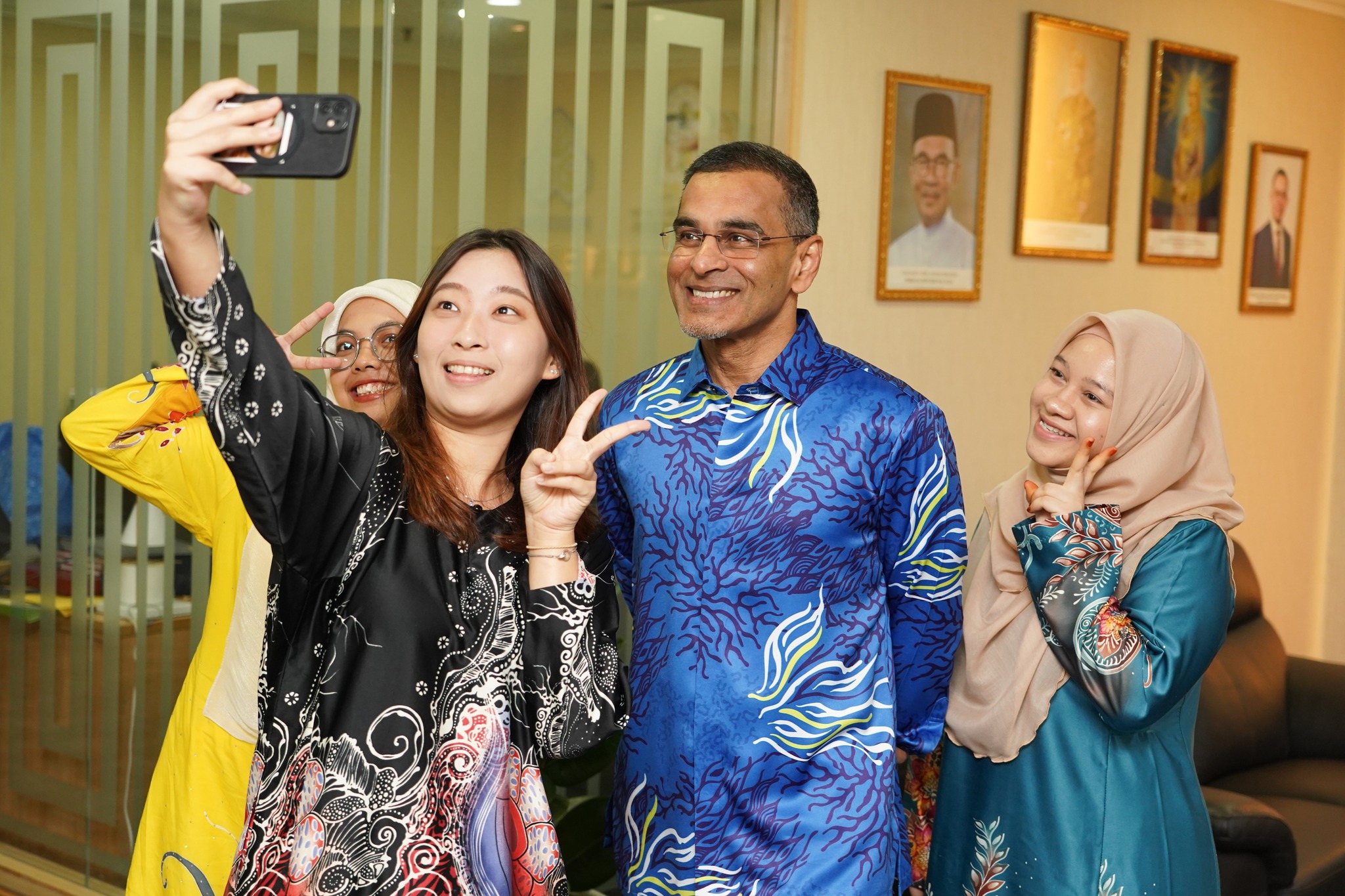 Dr. Azman Aziz - Alhamdulillah, saya ingin mengucapkan...