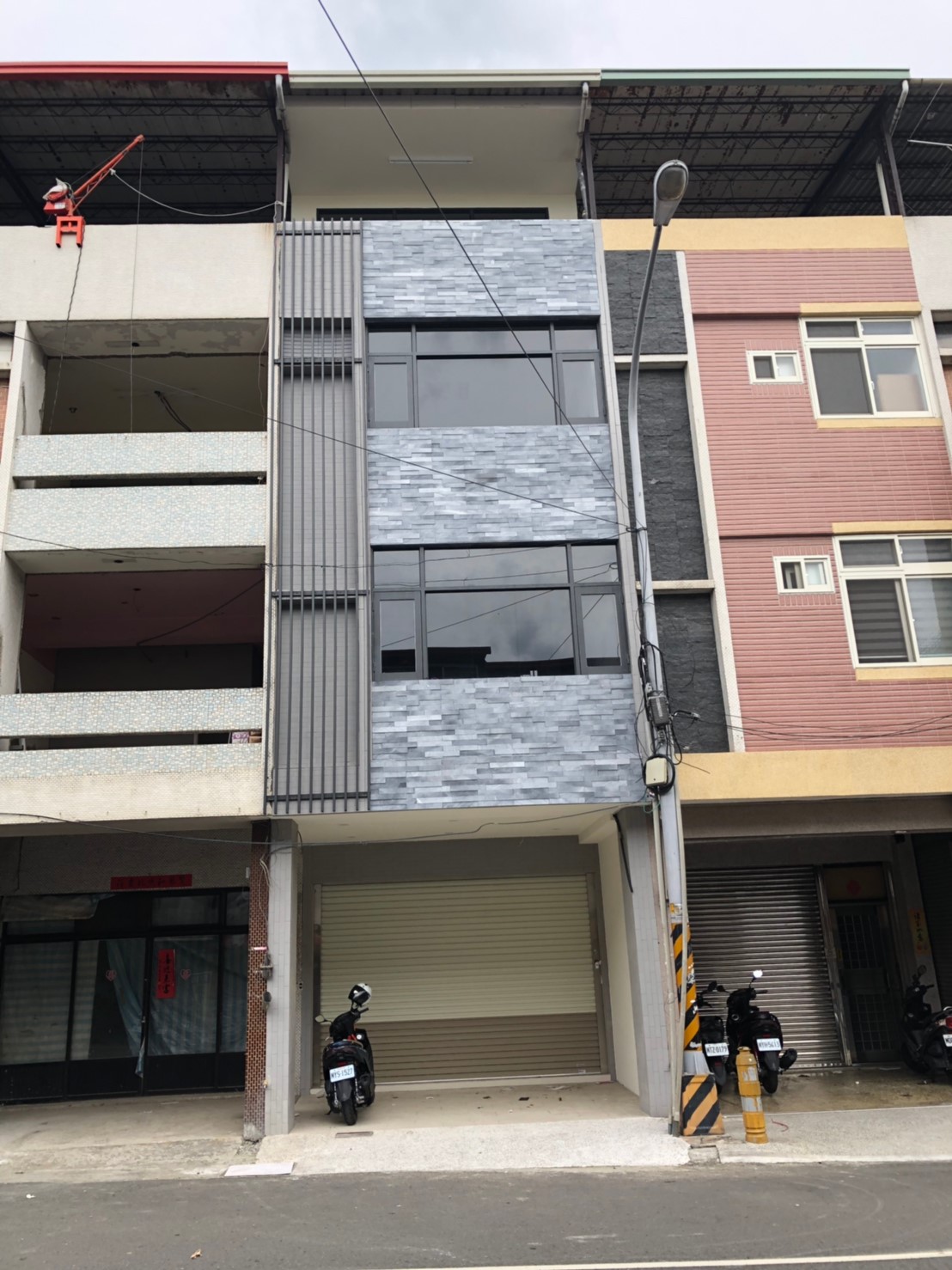 惠雙房屋東北店 勤益科大中山路透店建坪62 19 地坪27 65坪全新裝潢 正15米路可做店面兼住家 Facebook