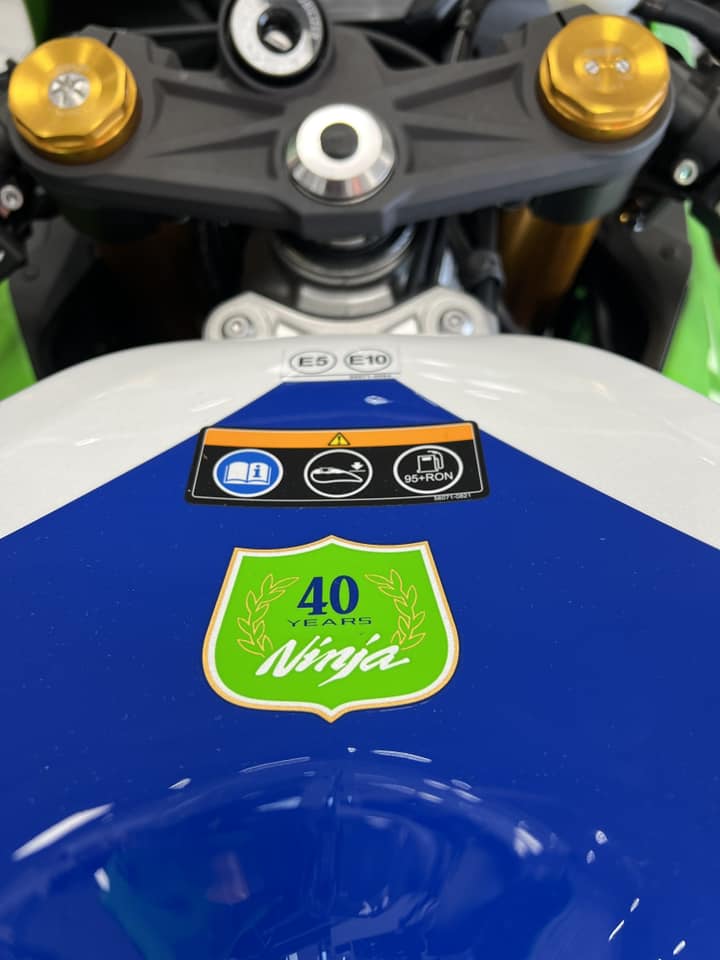 エアー Kawasaki ZX6R 40th Anniversary Edition £10,526 on the road This is