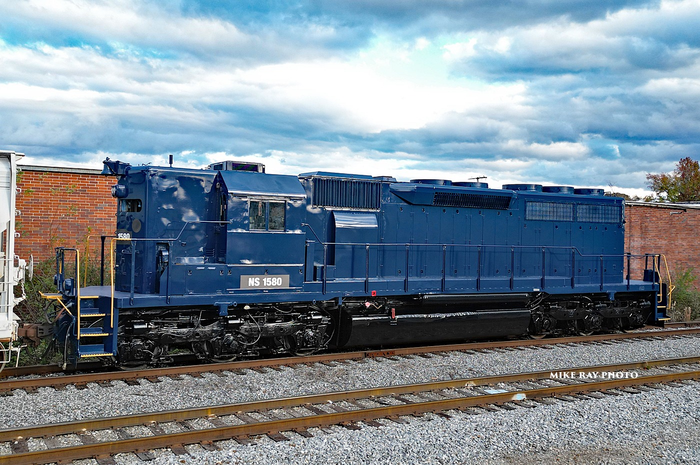 NW SD40 # 1580 in fresh paint at Chattanooga Tn. 1580 was painted 