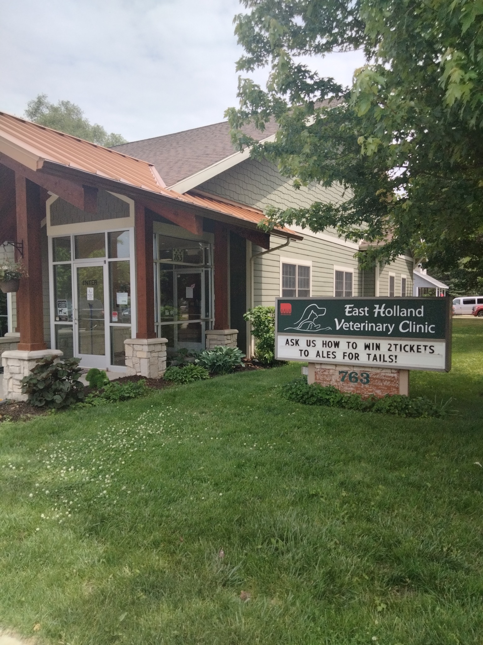Adams Ridge - 🐾 Paws Up, Adams Ridge Residents! 🐾 We’re... | Facebook