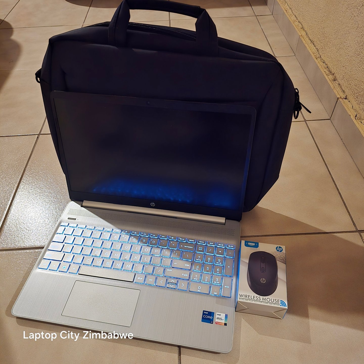 HP Laptop 15s-fq2xxx 本体 HP 15s-fq2xxx Core i7 Laptop (11th gen) ($400 USD) Extreme Neat