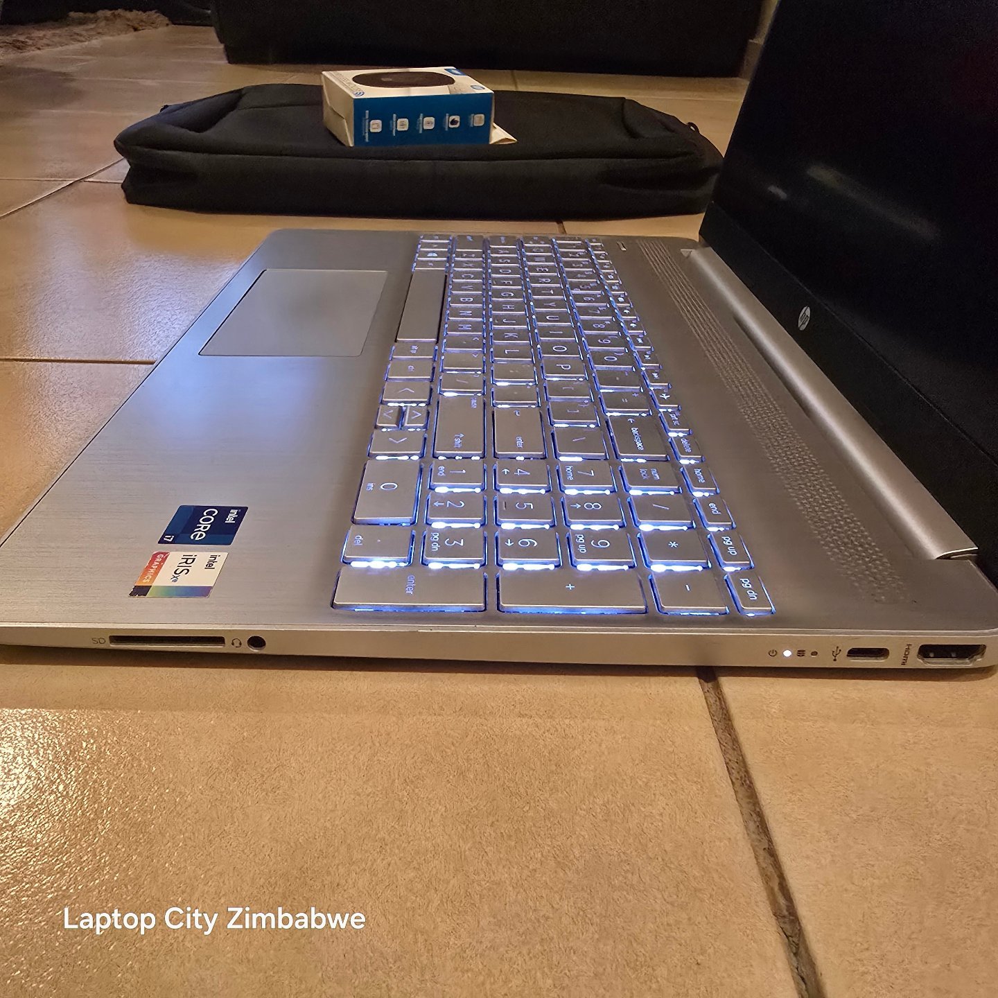 HP 15s-fq2xxx Core i7 Laptop (11th gen) ($400 USD) Extreme Neat
