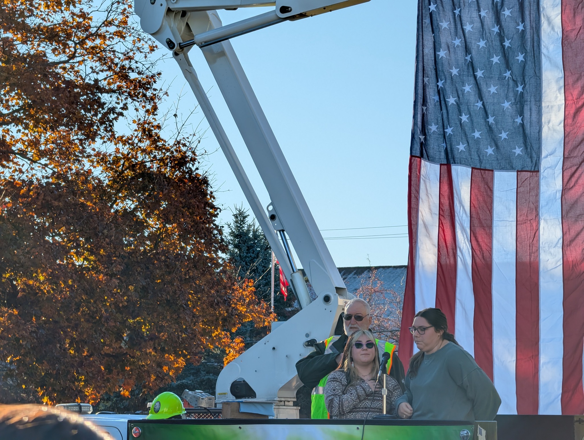 Michigan - Two students from Sault High lead attendees in the Pledge of ...