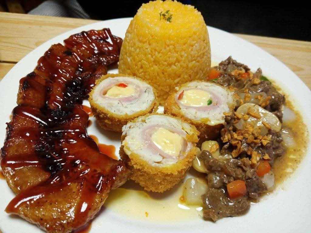 Chef - Best trio ever: pork, beef, chicken + java rice! 🧡 Triple ulam ...