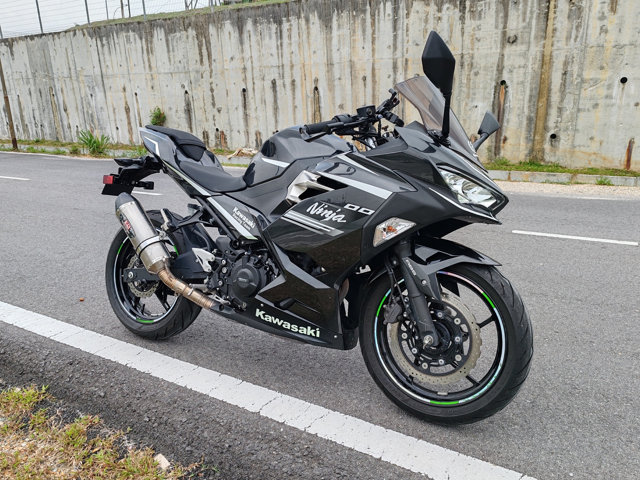 KAWASAKI NINJA250 2023 USED LIKE NEW VERY LOW MILAGE PERFECT
