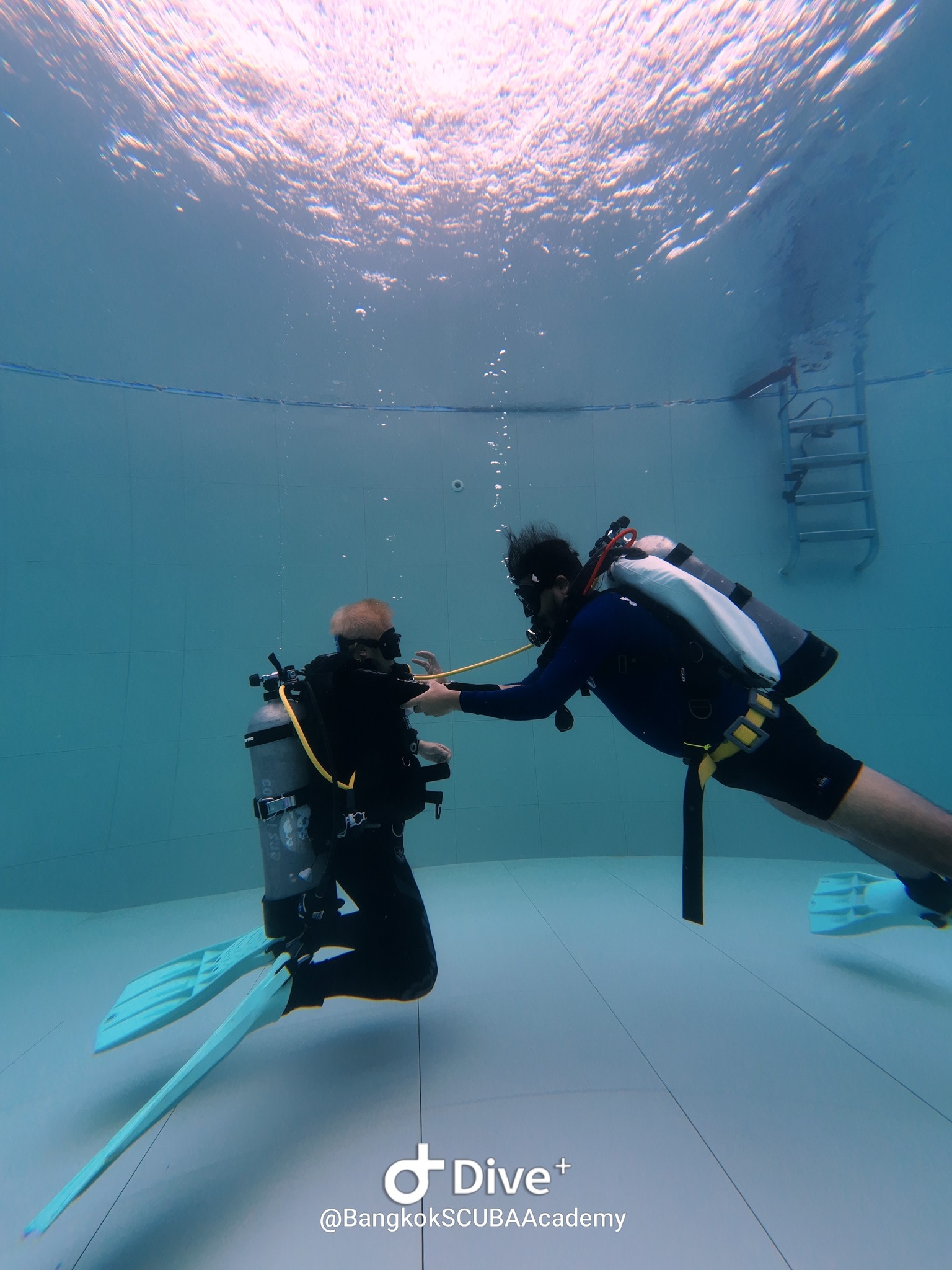 Bangkok SCUBA Academy : สอนดำน้ำ PADI ทริปดำน้ำ อุปกรณ์ดำน้ำ Scubapro ...