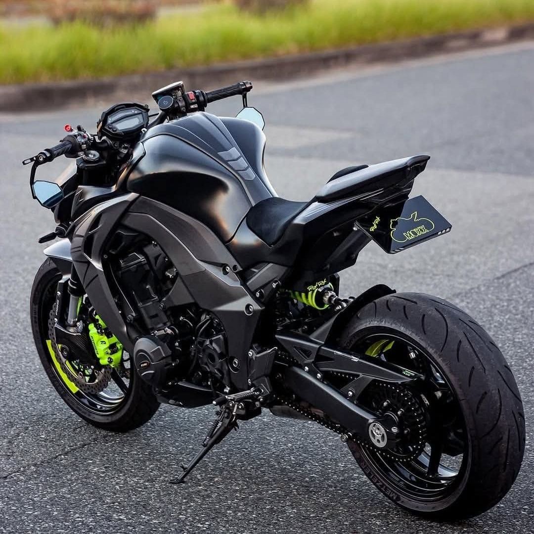 Rare view 👌 . . . #kawasakiz1000 #z1000 #kawasakiz800 #z800
