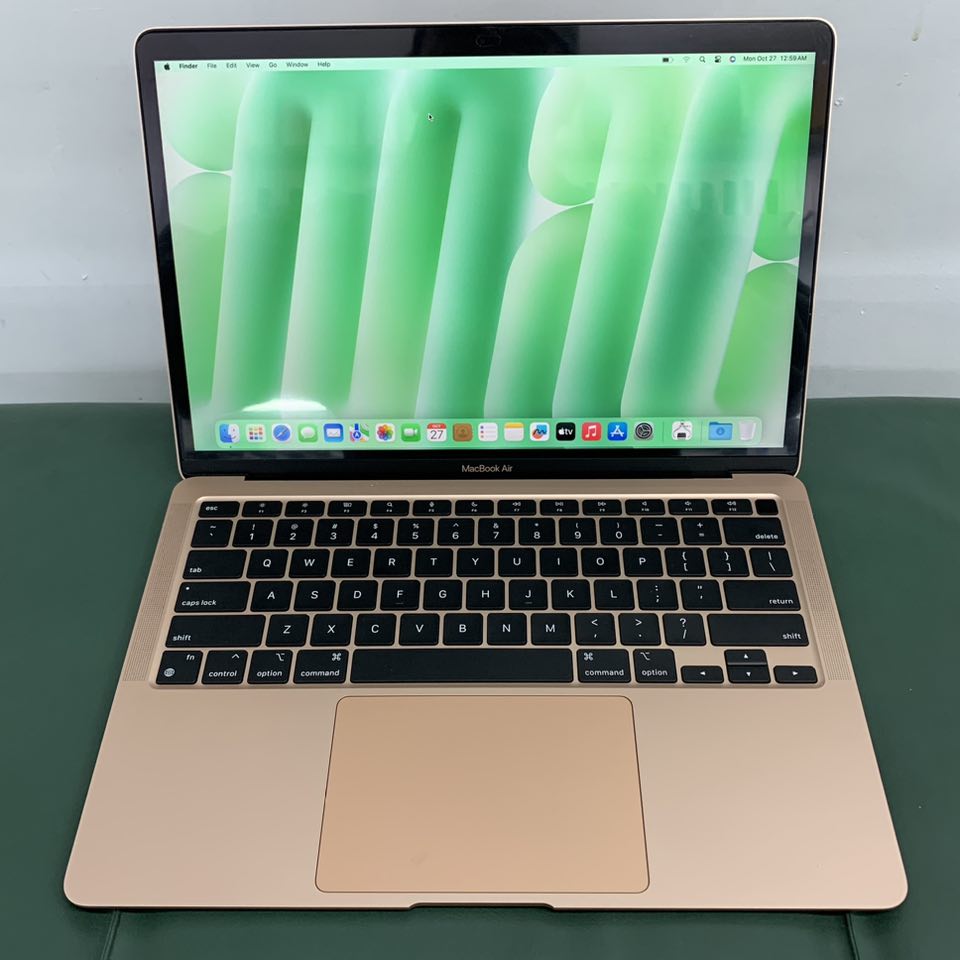 MacBook Air M1 256/8gb 2,950,000