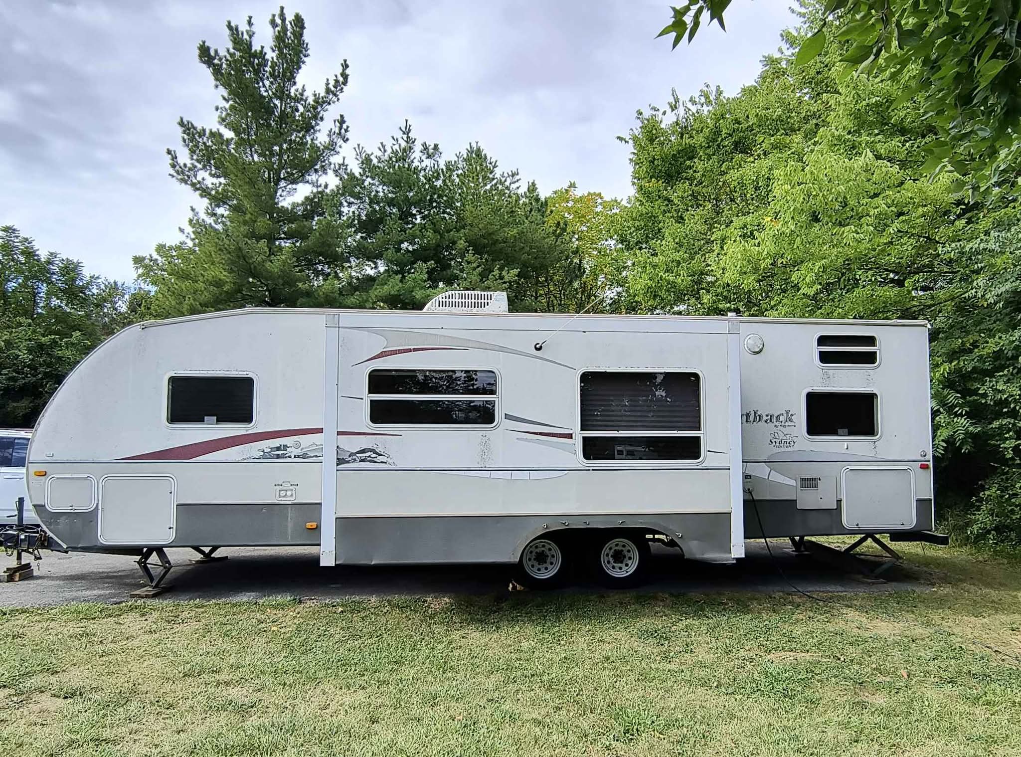 2006 Keystone Outback Sydney Edition 31RQS Bunk House Water Damage ...