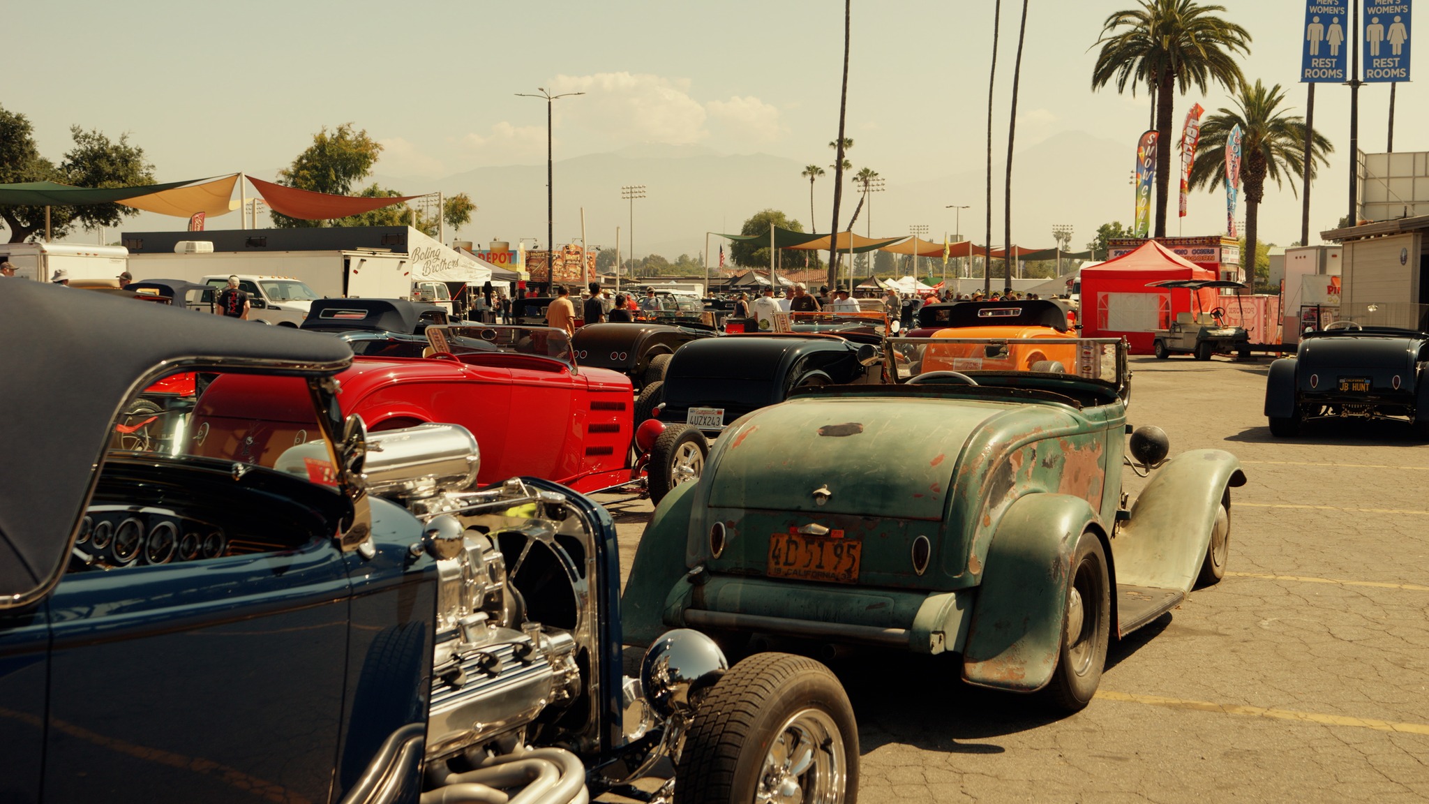 THE BEST OF THE BEST IN SOCAL... - L.A. Roadster Show & Swap