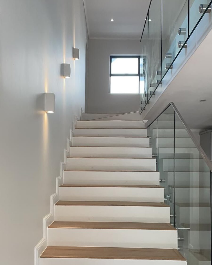 Lint - Reviving memories of this beautiful staircase! A bright ...