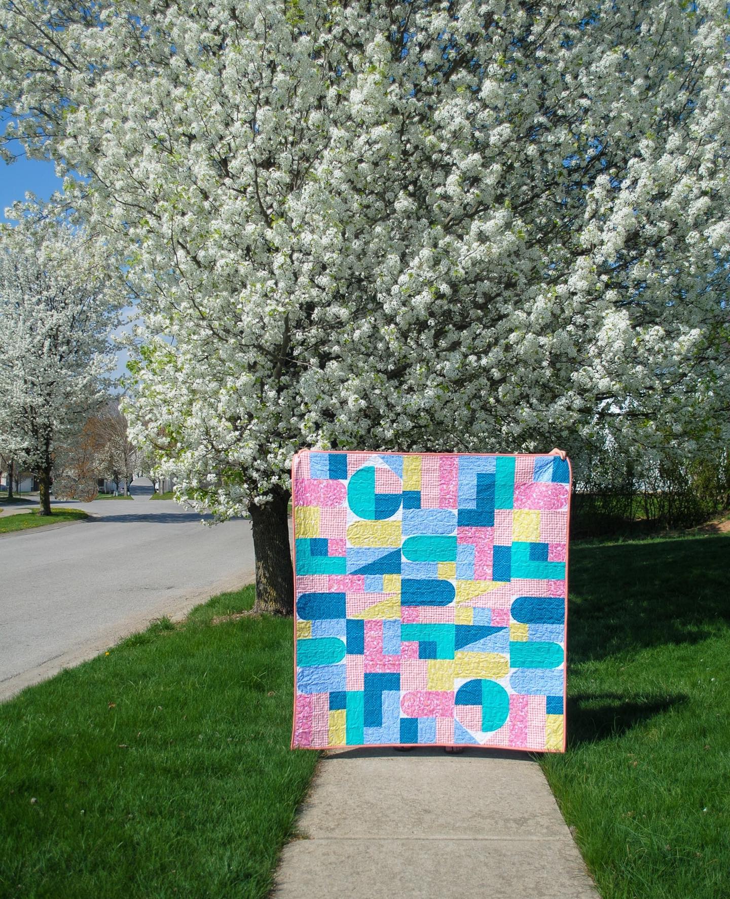 ColorFun Quilts - The Colorblock Craze Quilt Pattern is...