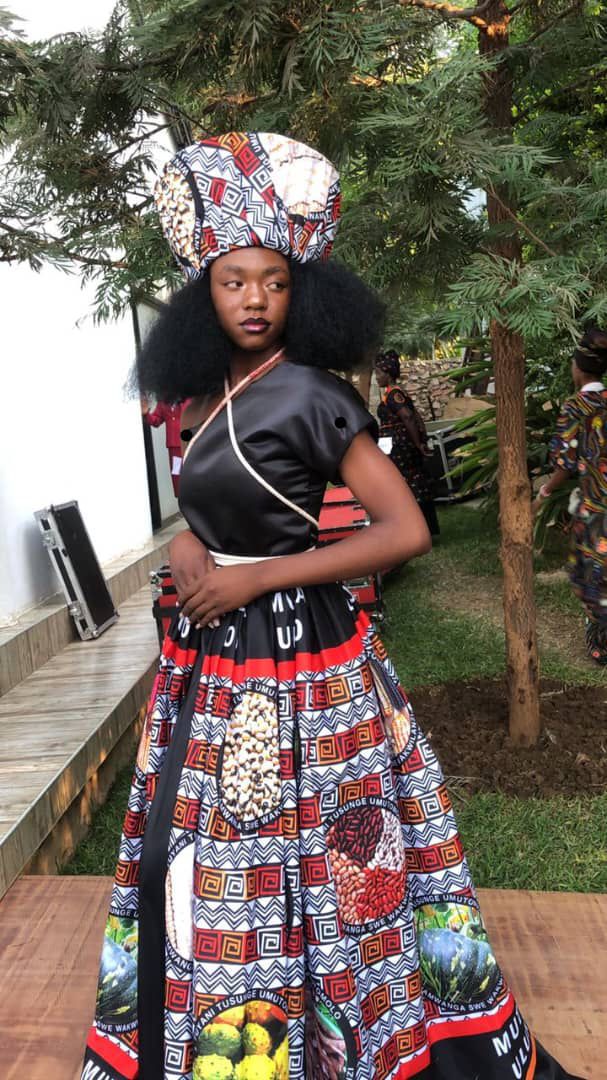 zambian dresses for ladies should emulate to wear nice cultural President Hakainde Hichilema encouraged Zambian ladies to emulate wearing nice cultural dress. He said this when he admired the dress worn by the Collection:DAILY DROP
