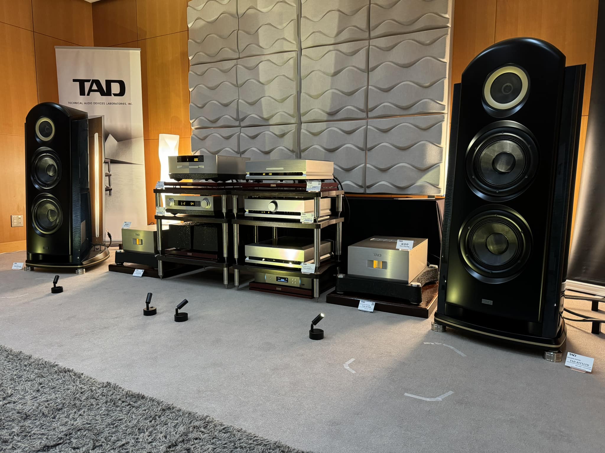 All new TAD-R1 TX... - High End Audio For The Passionates | Facebook