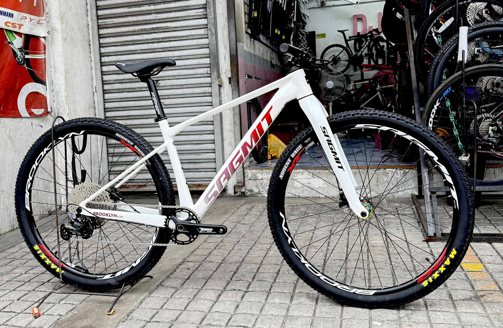 DJ - Sagmit Brooklyn V3R 29er 2025 Model SRP: 33,000php Sale Cash Price ...