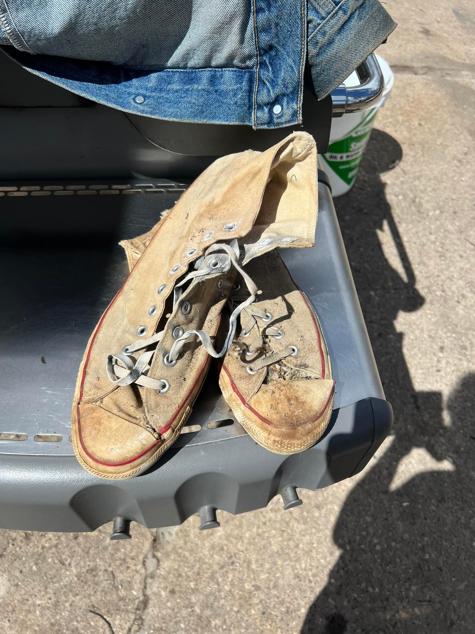 Restoring vintage 1970s Chuck Taylor shoes