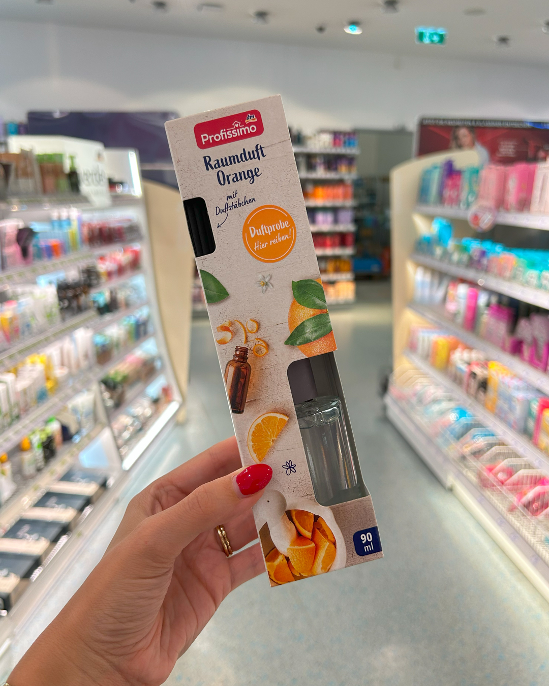 Raumdüfte sind einfach wunderbar 🍊🌼 – wir lieben es, wie ein guter Duft sofort die Stimmung heben kann und mit dem neuen Profissimo Raumduft Orange bringt man direkt ein Stück Sommer in