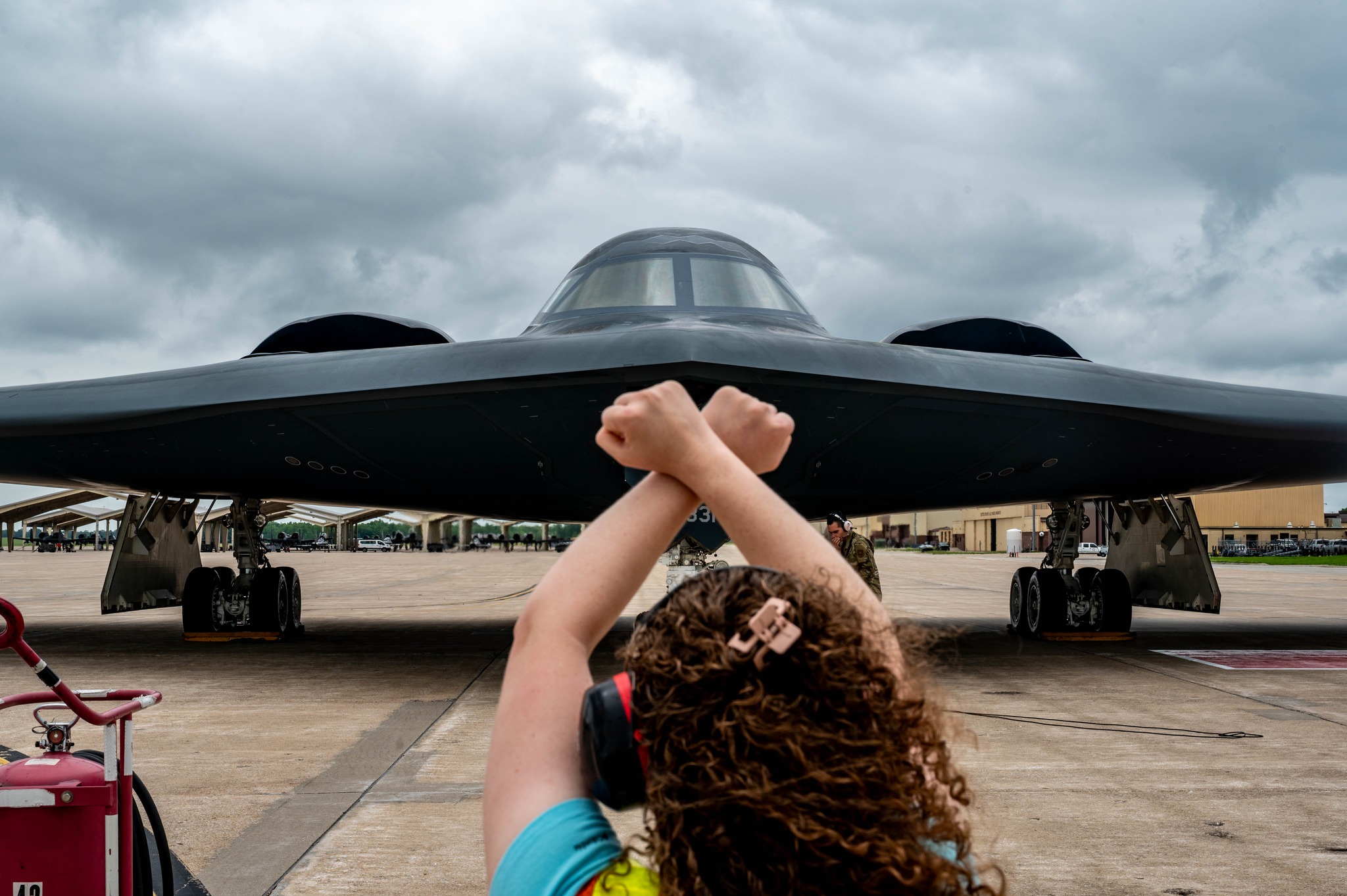 Air - Andrea Butler guides her father, U.S. Air Force Col. Keith Butler ...