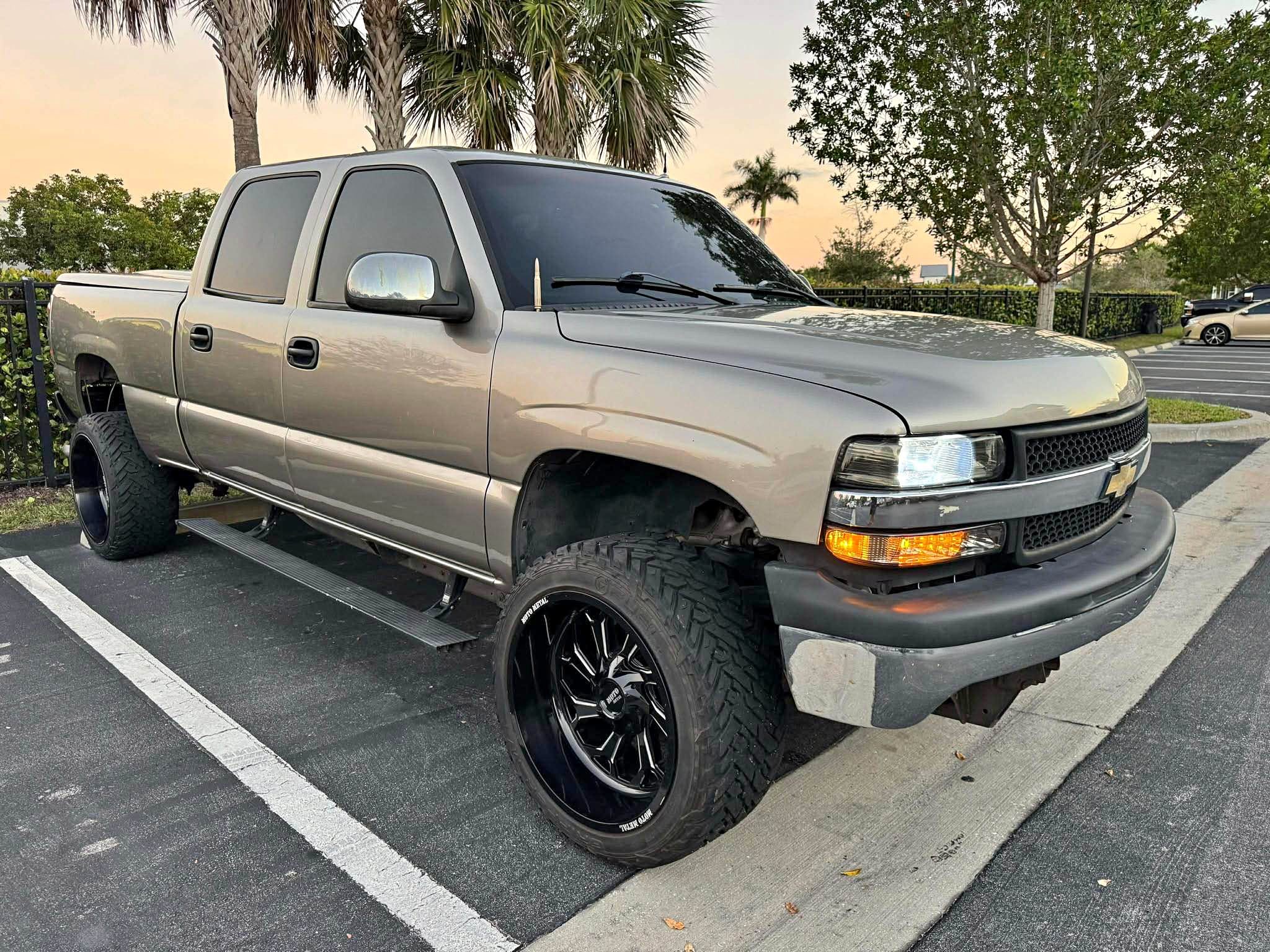 Moto-Metal 8x6.5, 8 lug rims w/tires (wheels) LOOKING TO TRADE FOR ...