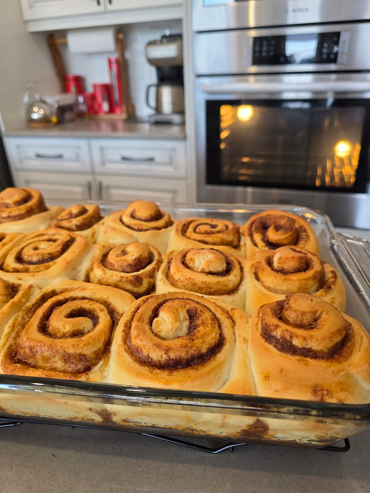 Rosidah - Roti Cinnamon rolls dari dulu sampai sekarang tetep jadi ...