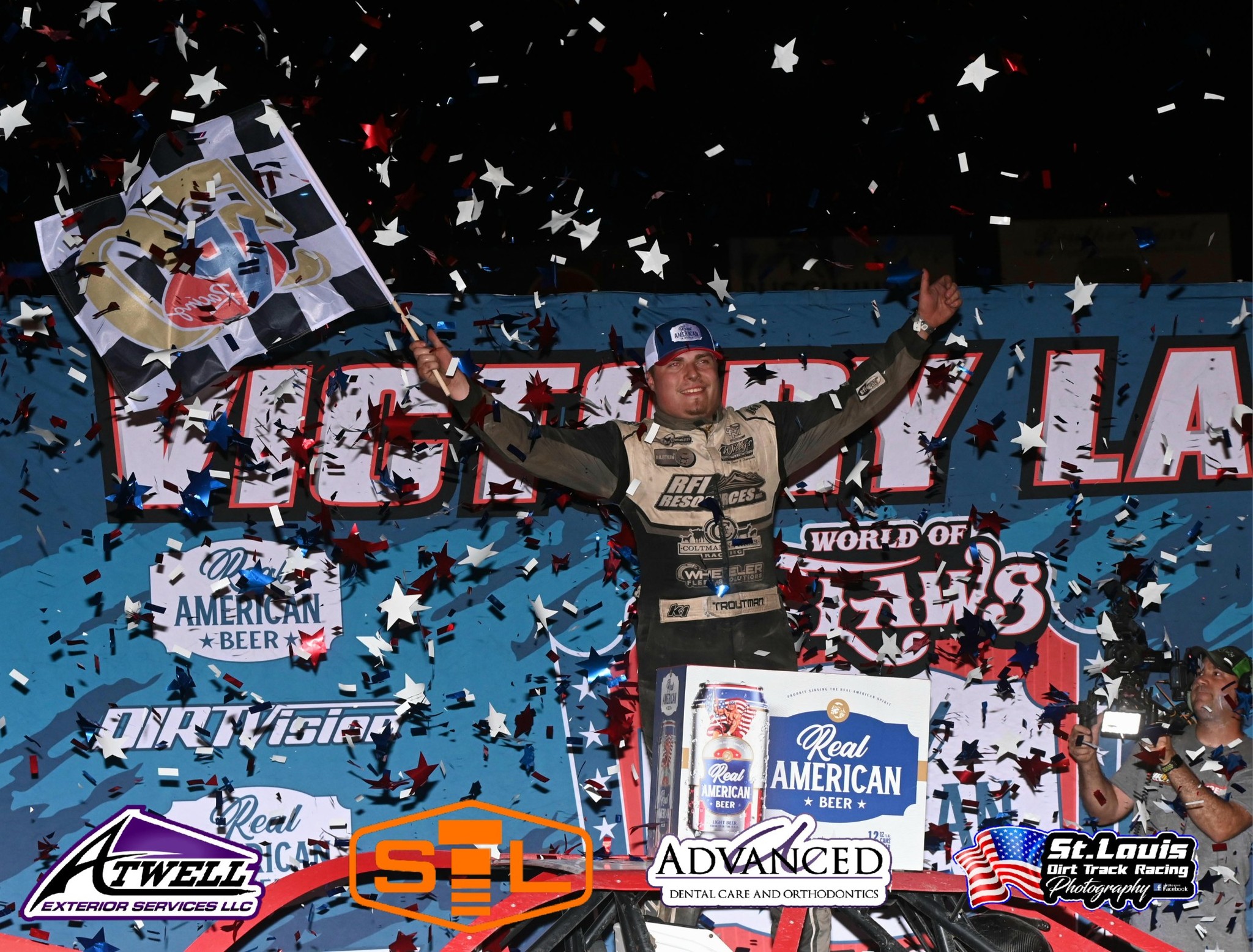 St. - Drake Troutman Racing wins tonight's World of Outlaws Late Model ...