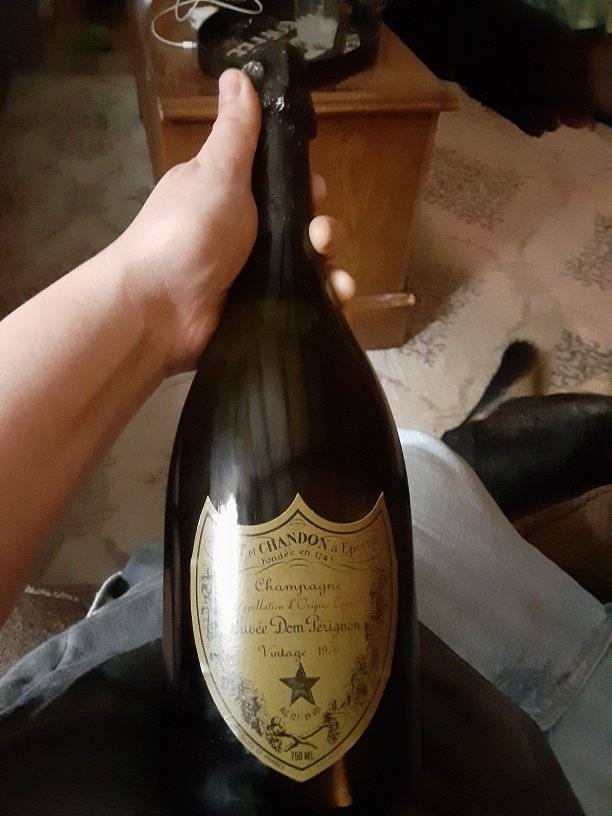 Dom Perignon 未開封 Unopened Dom Perignon champagne from 1976 found in a dumpster