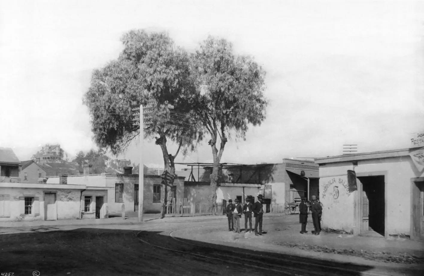 Los Angeles Relics - The Josef Kun House in the Hollywood Hills was ...