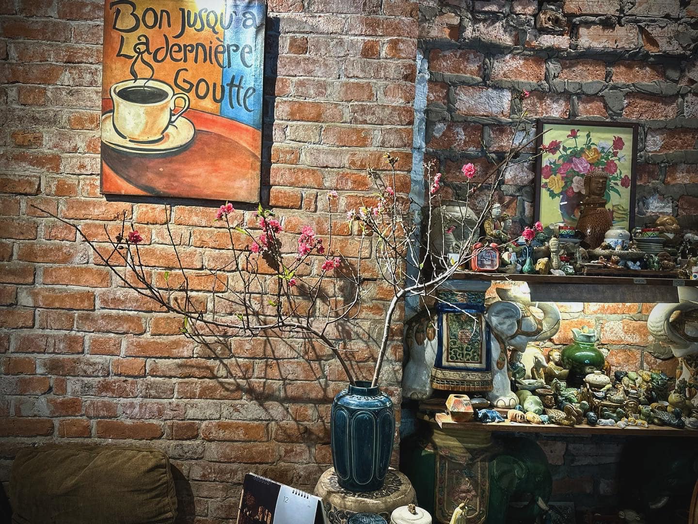 Loading T café | Hanoi