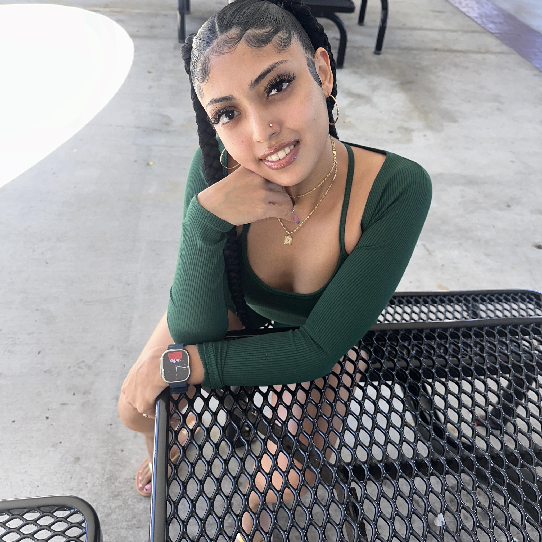 First impression ? 😉🤭 #latina #explorepage #viralreelsvideo ️ #model # ...