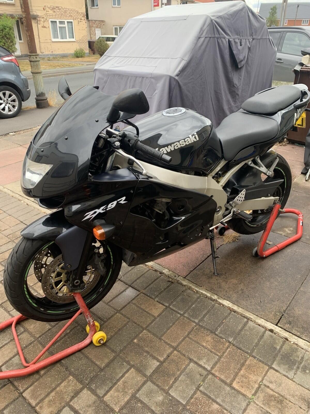 1998 Kawasaki ZX9R C1 Rare in this condition. Anyone after a 90s