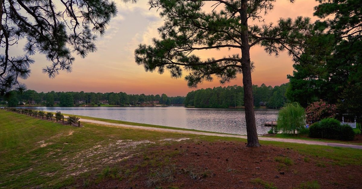 🏡 𝐂𝐎𝐌𝐈𝐍𝐆 𝐒𝐎𝐎𝐍 𝐈𝐍 𝐖𝐇𝐈𝐒𝐏𝐄𝐑𝐈𝐍𝐆 𝐏𝐈𝐍𝐄𝐒! End-of-the-road privacy | 🌅 Stunning ...