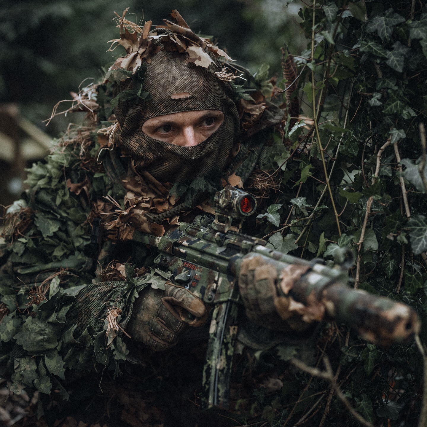 KMCS 4.1 Dark Forest Ghillie Suit. #camouflage