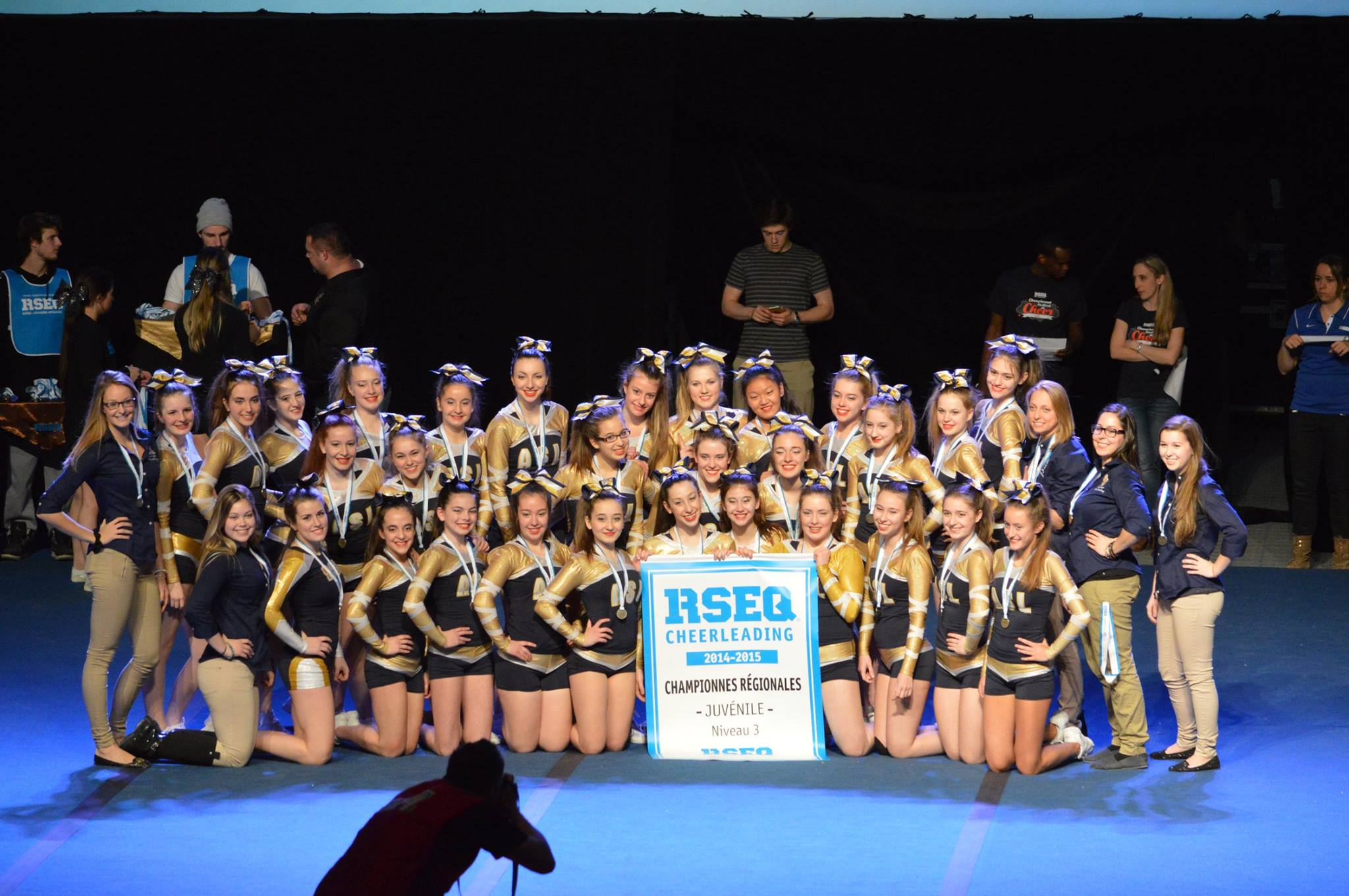 📸 THROWBACK THURSDAY... - Académie Saint-Louis Cheerleading | Facebook