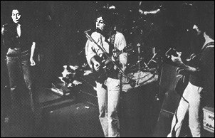 June 6th 1971 - John and Yoko join Frank Zappa onstage. John