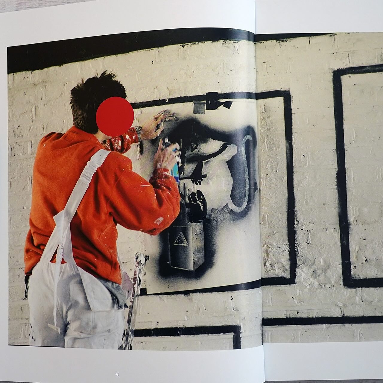 BANKSY CAPTURED by STEVE LAZARIDES 限定ケース付 ¥9,800 税込 覆面