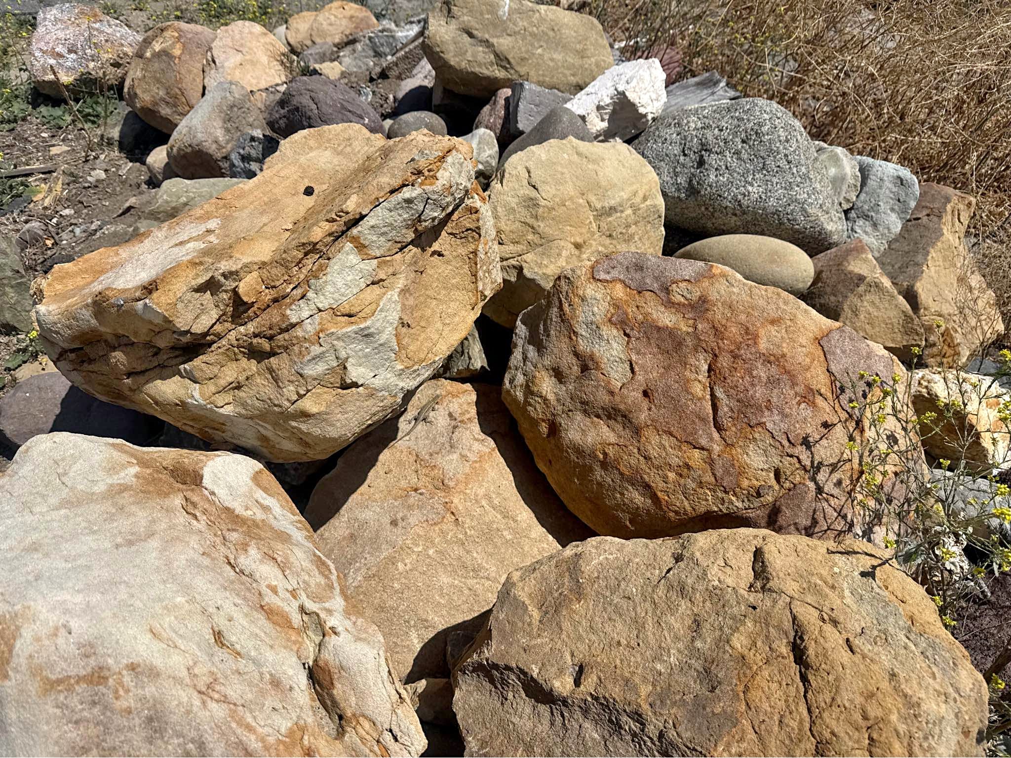 Landscaping Rocks and Boulders $35 Each - Landscaping Materials - Simi ...