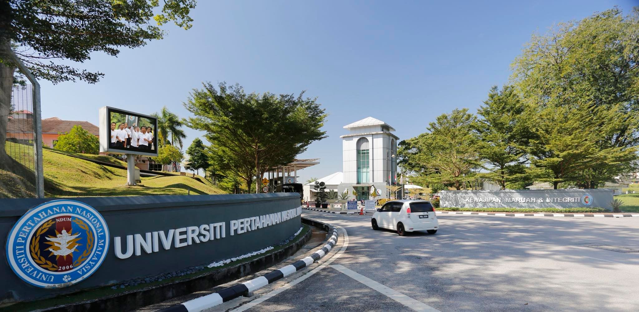 Universiti... - Universiti Pertahanan Nasional Malaysia