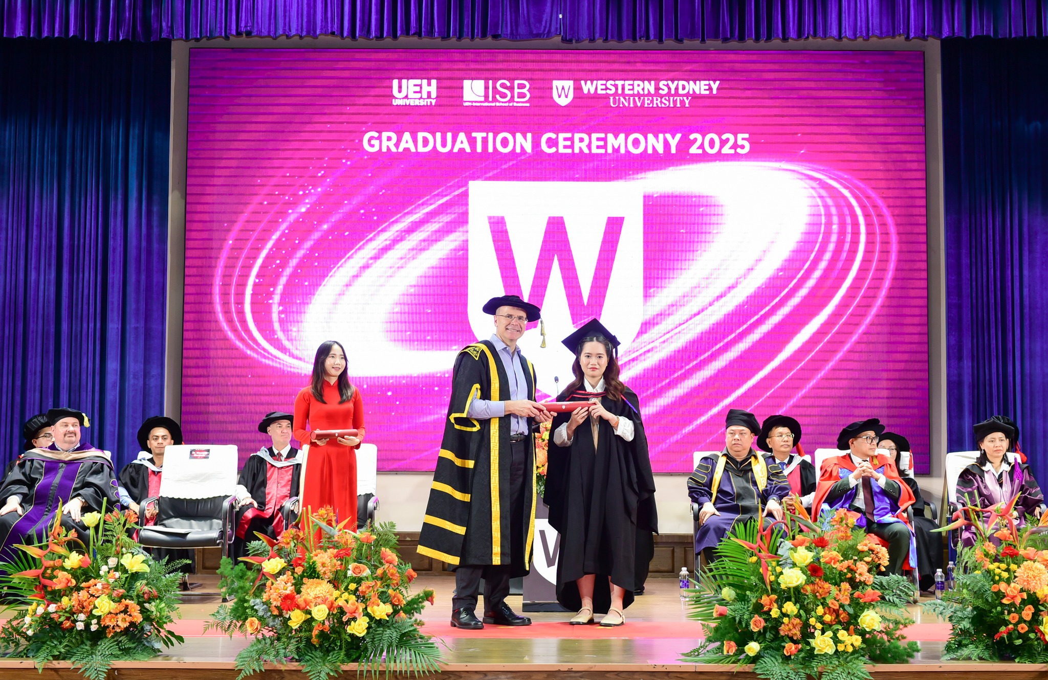 Western Sydney... - Western Sydney University Vietnam