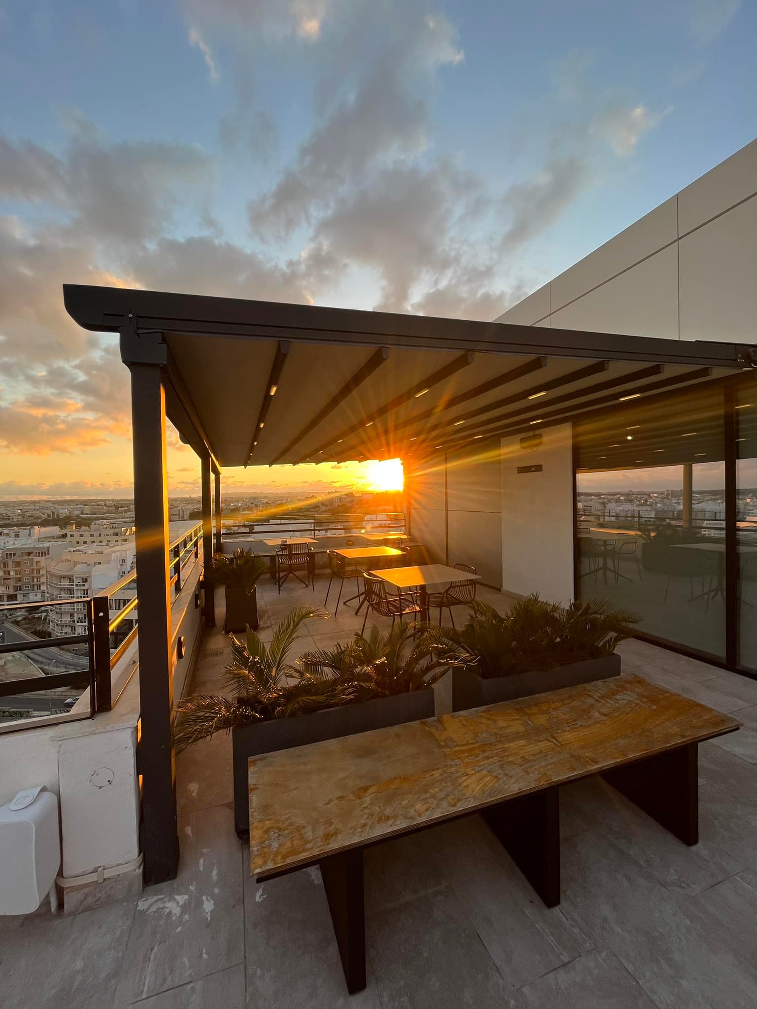 Horizon - Rooftop Lounge | Msida