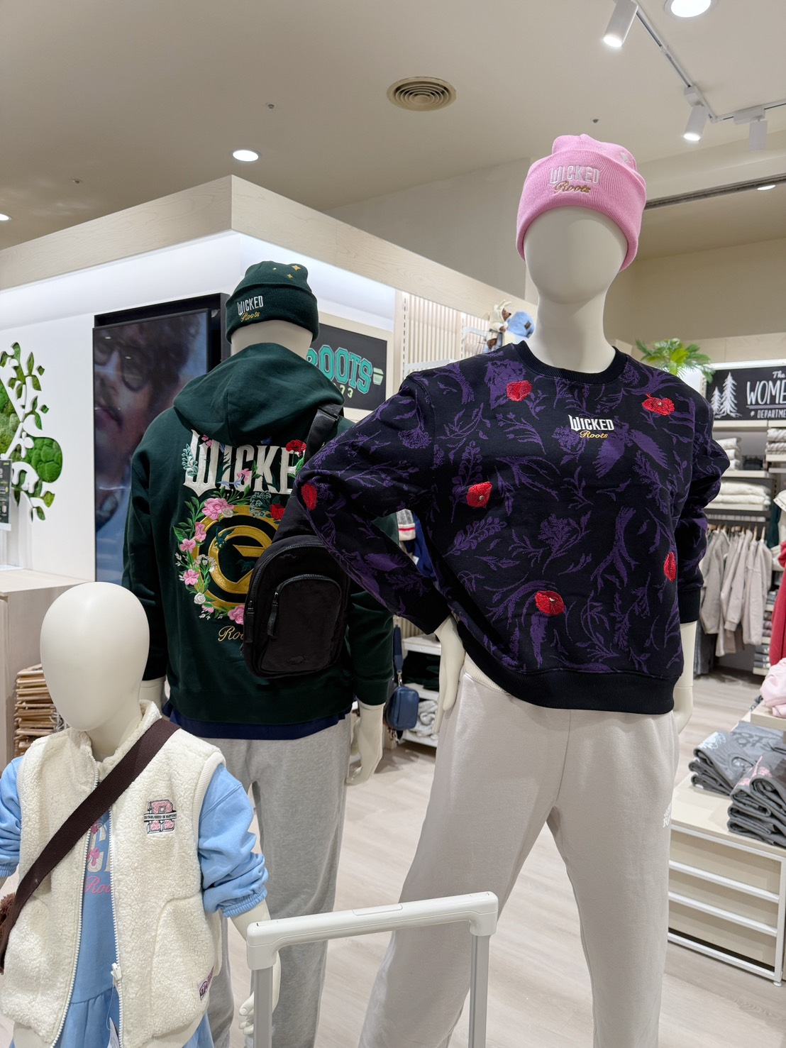 Roots Taiwan - 店櫃近期最熱賣的新品 絕對是 Roots × WICKED 聯名系列！... | Facebook
