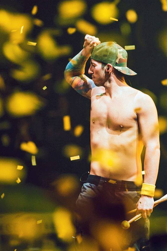Les dejamos wallpapers de Josh... - Twenty One Pilots - Perú