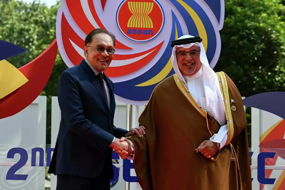 ASEAN - ASEAN Opens Historic Summits with Gulf Nations and China in ...