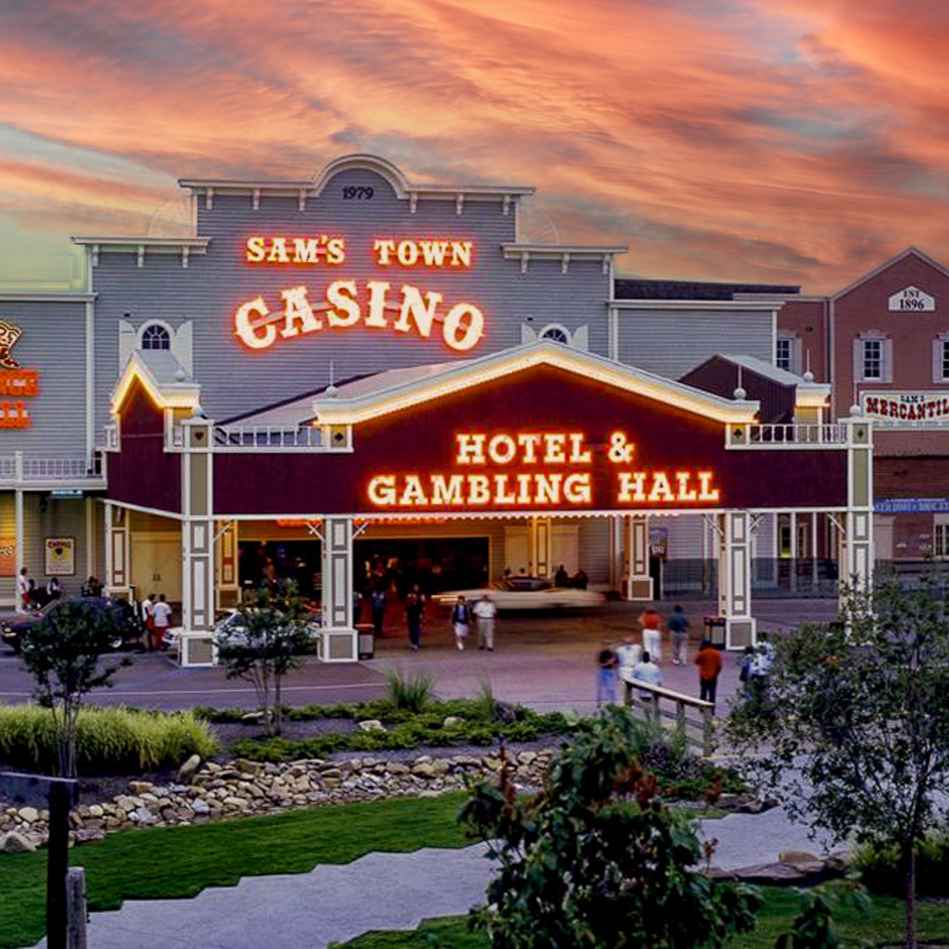 Sam's Town and Mystic Falls Park photo 2