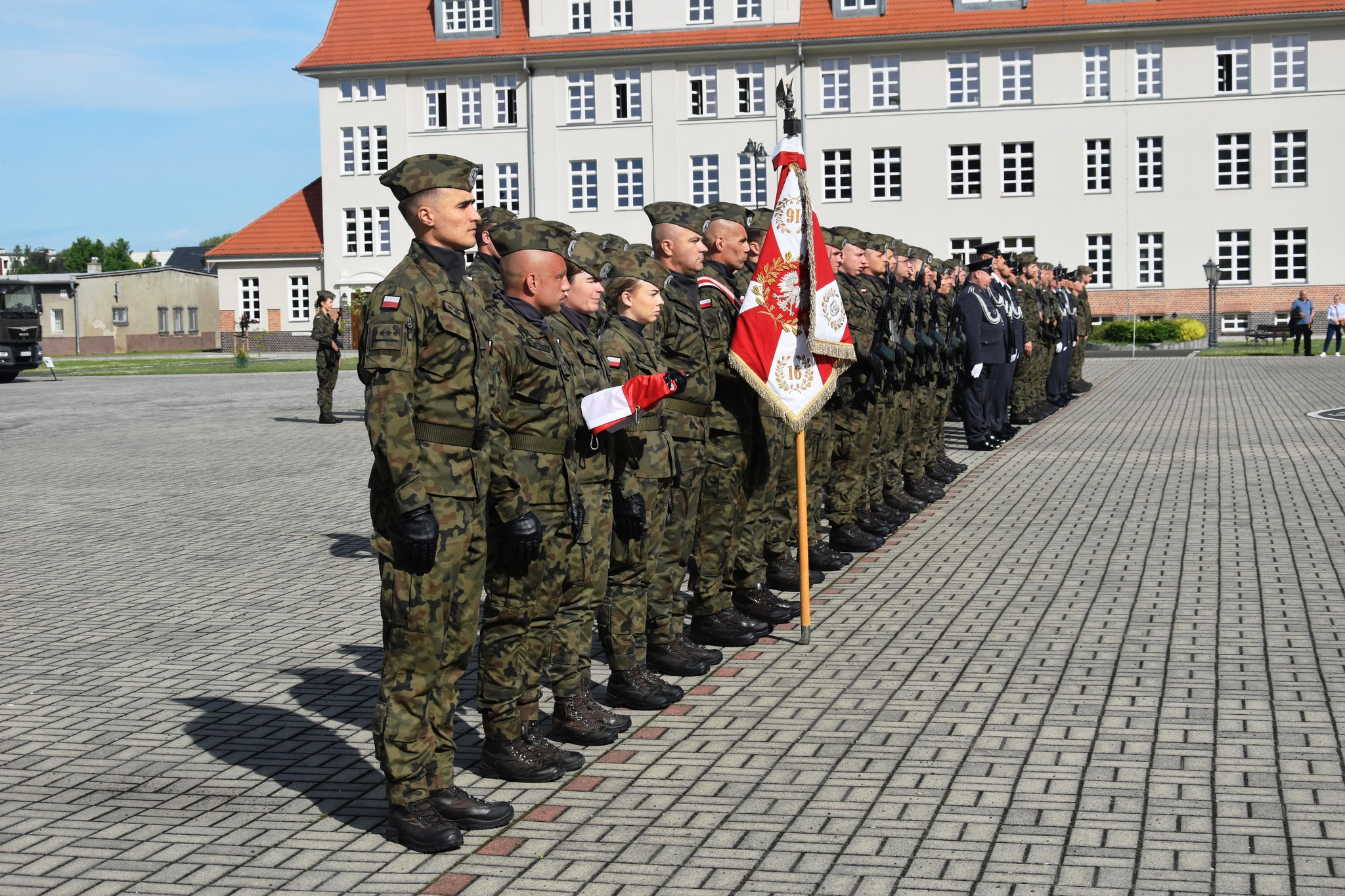 16-jaroci-ski-16-jaroci-ski-batalion-remontu-lotnisk
