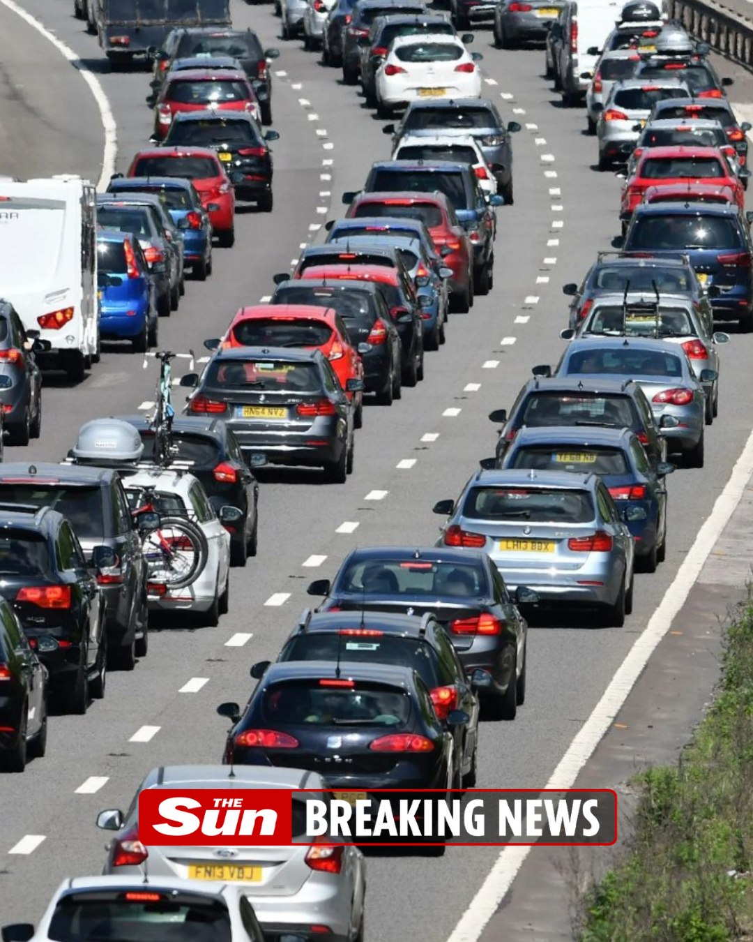 The Sun - Major motorway closed in both directions as... | Facebook