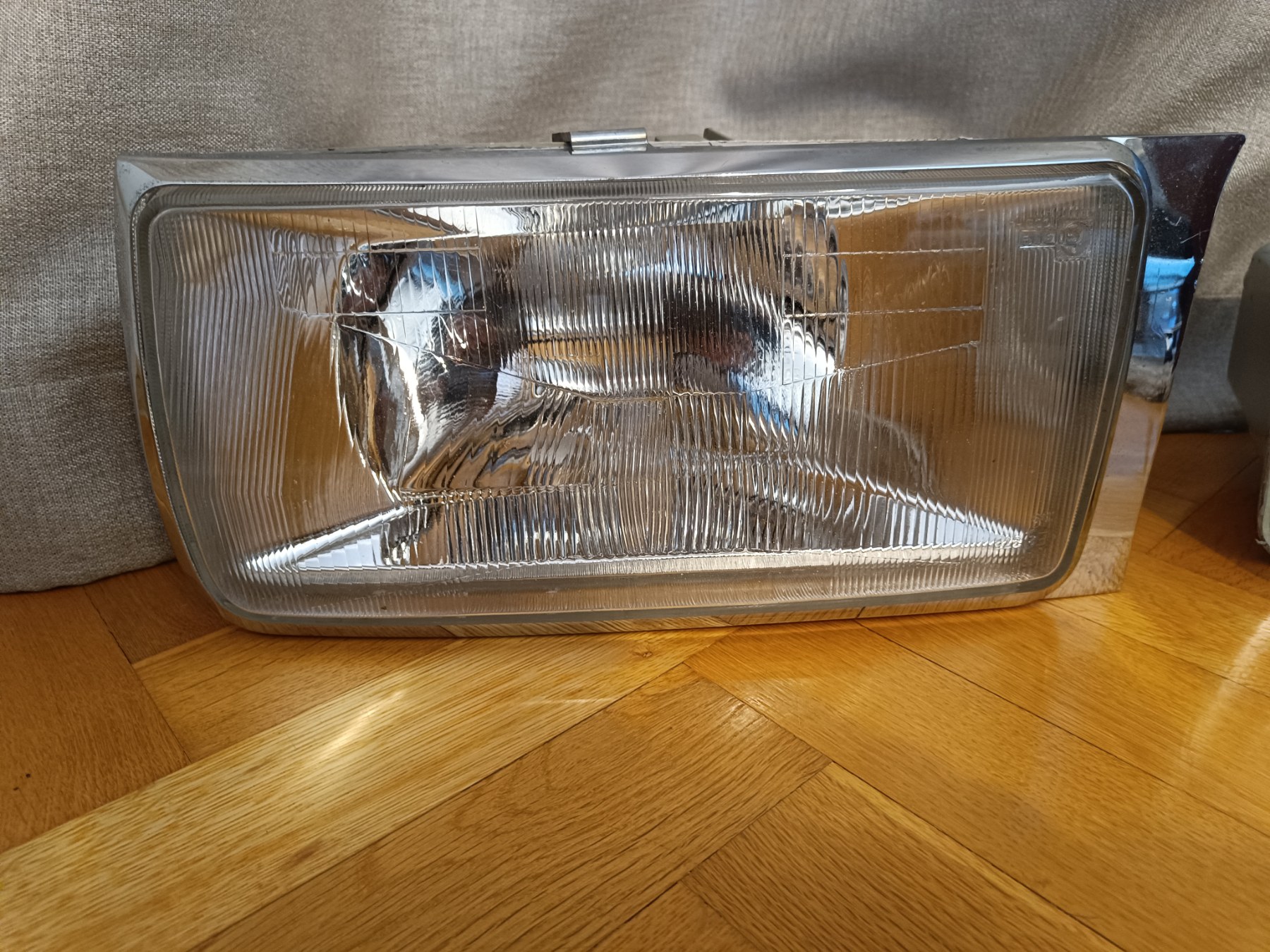Headlights SOS - Restoration, modifications and conversion RHD to LHD