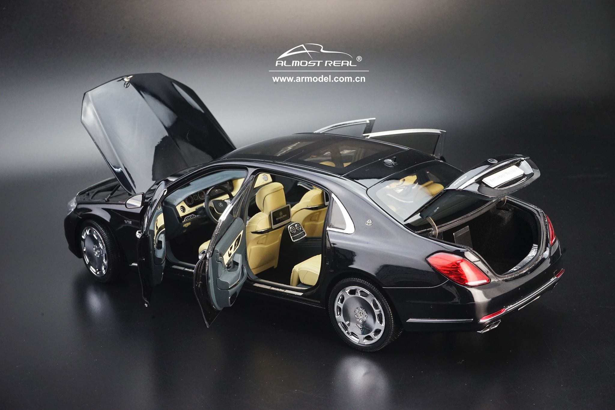 coming soon: Almost Real new 1/18 diecast model : 820102--Mercedes
