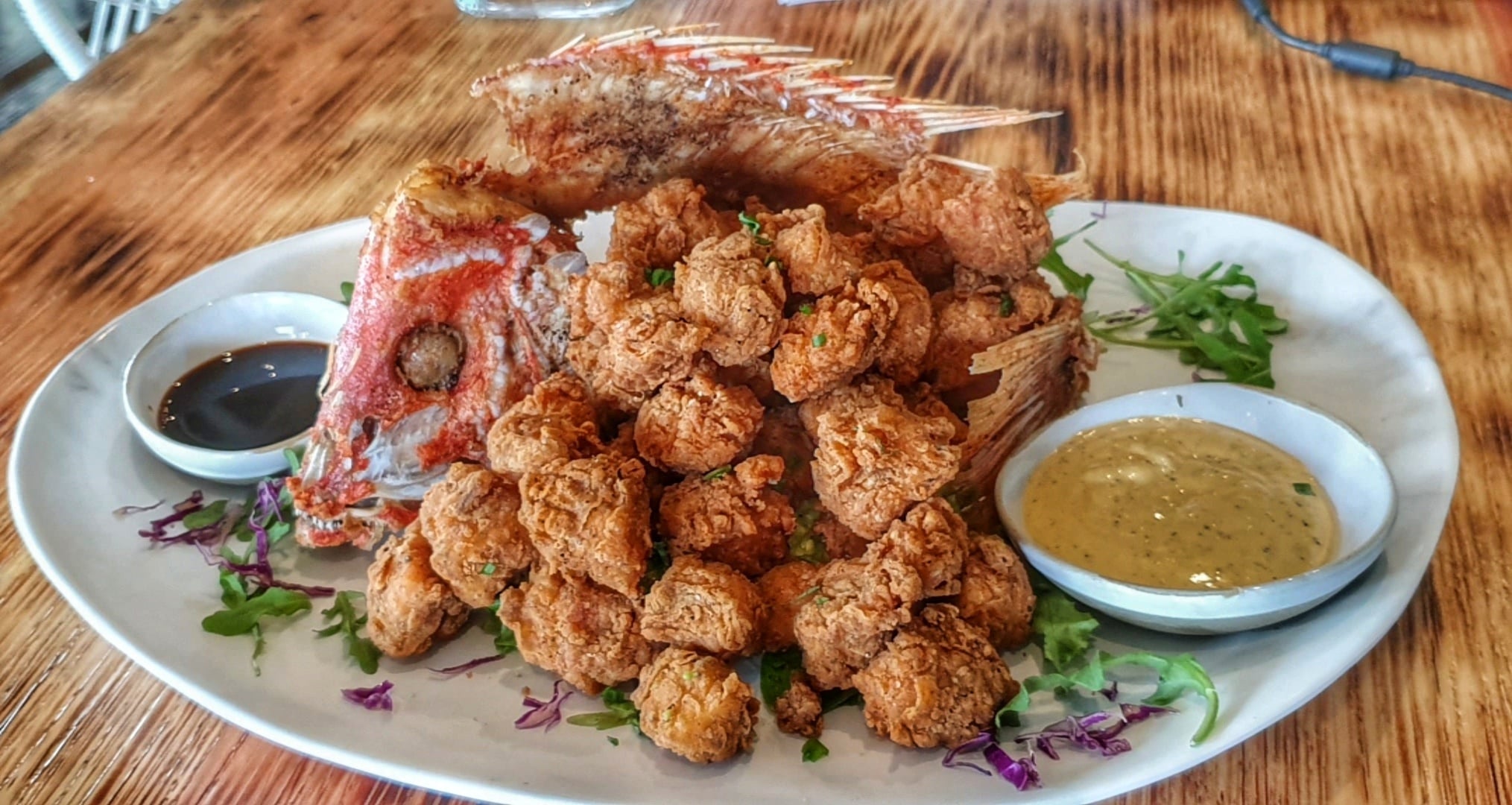 ¿Y si en vez de un chicharrón de cerdo... - La UNO Cevichería