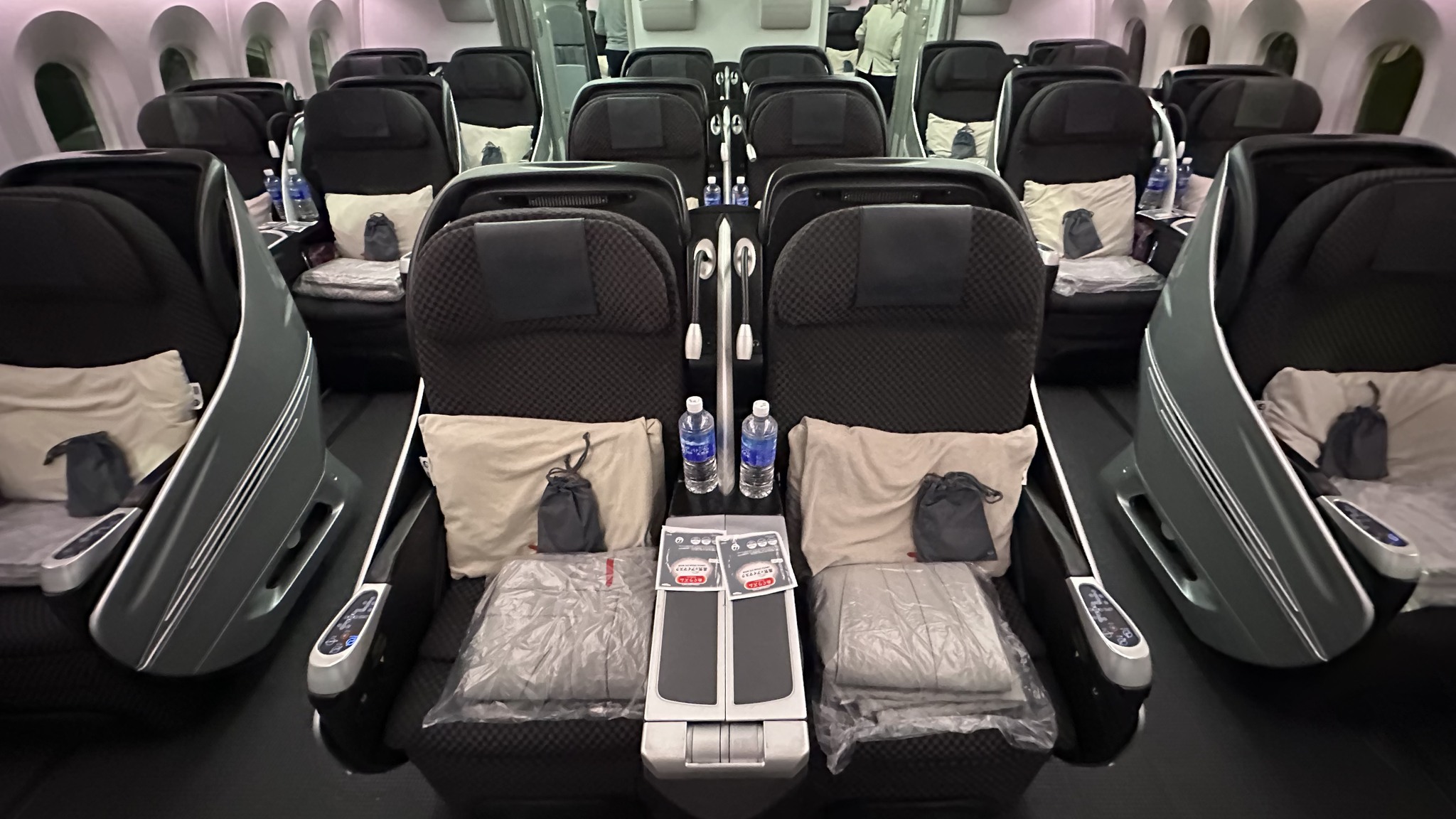 หมีไปหนาย - JAL Business Class Shell Flat Neo Seat B787-8 | Facebook